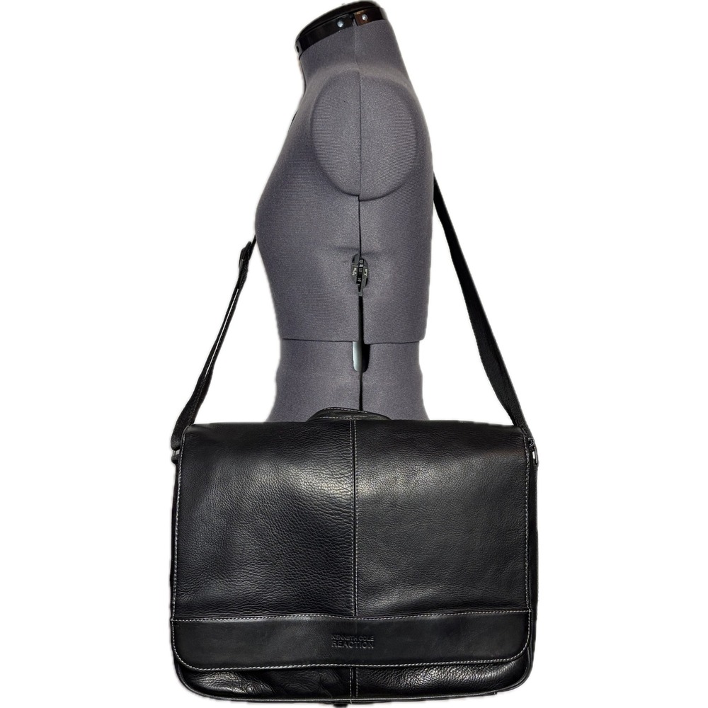 Kenneth Cole Reaction Black Leather Messenger Bag Laptop Crossbody 524545